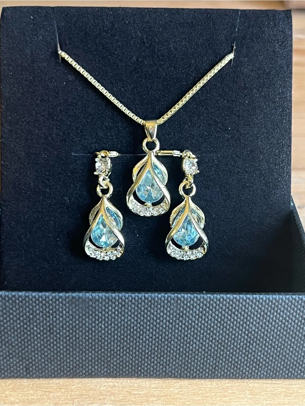 Gold-Tone Blue Teardrop Pendant Necklace & Earrings Set-NWOT
